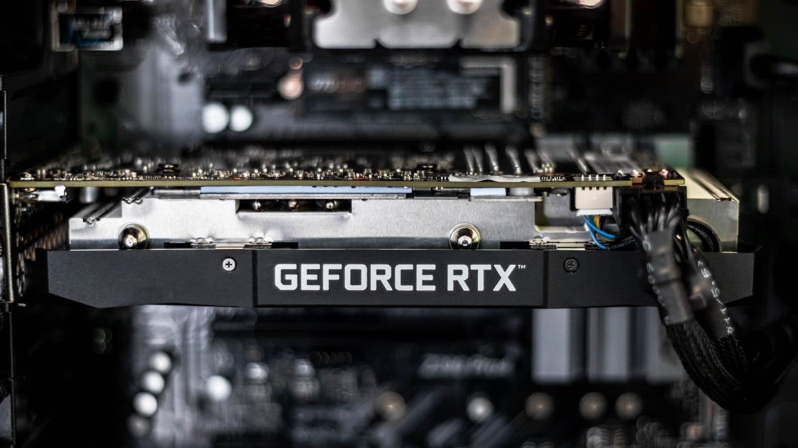 GeForce RTX grafička kartica ugrađena u računar