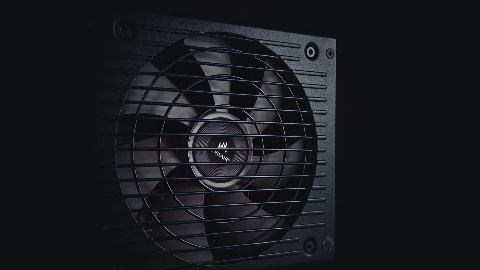 Napajanje za računar sa vidljivim ventilatorom