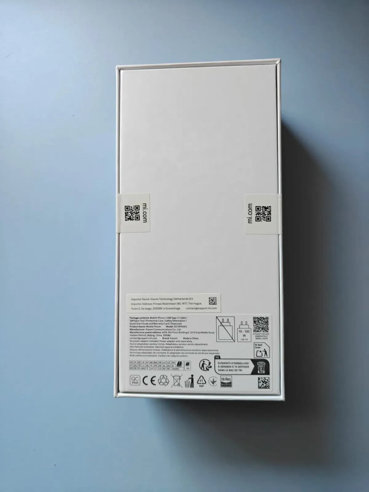 Xiaomi 17 256gb 12gb black Novo gar – slika 2