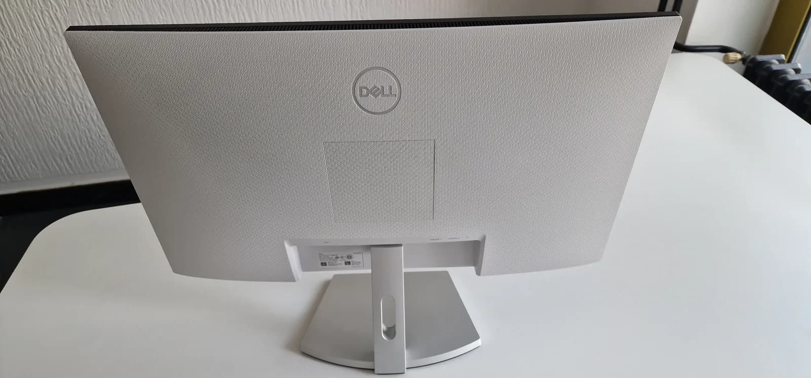 Dell S2721HN, 27" IPS monitor – slika 2